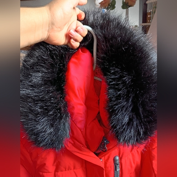 Michael Kors Red Coat Belted MK Designer Jacket  Black Fur Hood - Picture 3 of 16
